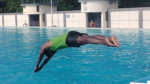 Dream to swim banner