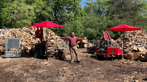 Lilly's Farm&Firewood banner
