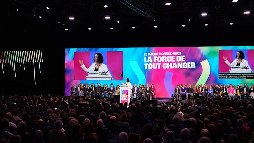 Manon Aubry banner