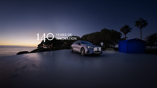 Mercedes-Benz banner