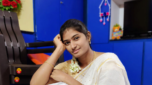 Middle Class Ammayi Ramaa banner