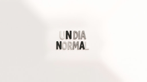 Un Día Normal banner