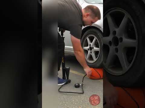 🏀استخدم كرة سلة لرفع السيارة 🚗 thumbnail
