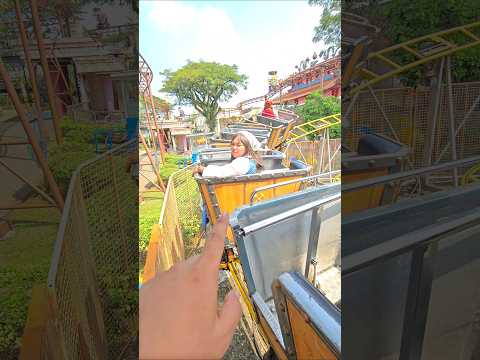 alah alah kenapa roller coasternya mundur#trendingshorts thumbnail