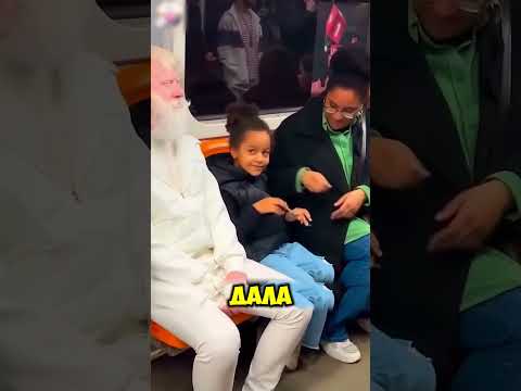 Девочка обняла незнакомого дедушку в поезде! 🥺 thumbnail