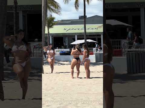 🇺🇸 Beautiful day at Miami beach thumbnail