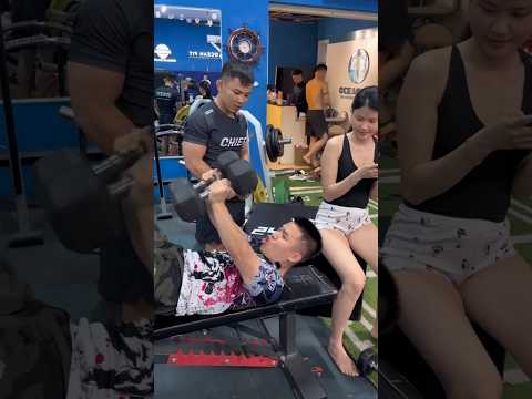 Ông tập tạ mà ông cười gì đấy thumbnail