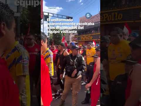 Policía abofetea a aficionado previo a final Toluca vs Tigres #shorts thumbnail