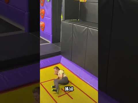 Những khoảnh khắc trampoline đỉnh nhất thumbnail