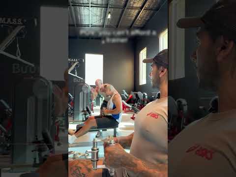 Anh Ta Tập Gym Mà Không Cần Thuê Huấn Luyện Viên thumbnail