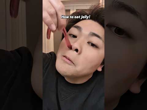 Do you eat jelly like this? 😨 thumbnail