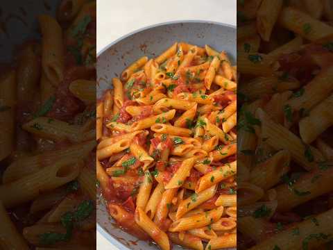 Penne all’arrabbiata Nuovo Video 🍝 thumbnail