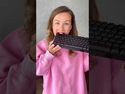 My teeth hurt after this... ? ? #shorts #comedy #keyboard thumbnail