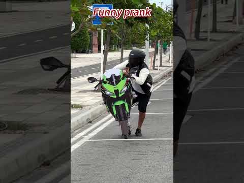 Funny prank😂#funny#prank#funnyprank#funnyvideos#funny thumbnail