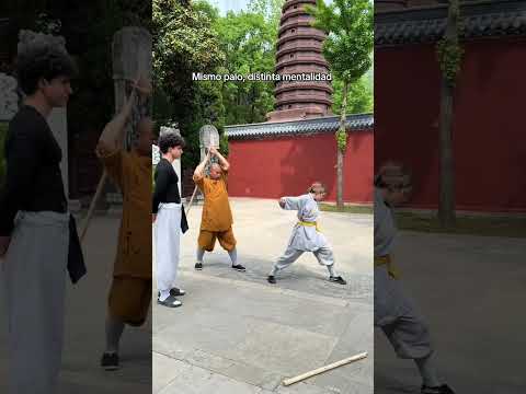 Hoy a las 21:00 (hora española) tenéis el segundo video de china en YT!!#short#rorobuen thumbnail