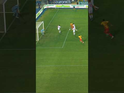 Il gol della salvezza di BANDA 🌟 #SerieA #Lecce #LecceGenoa thumbnail