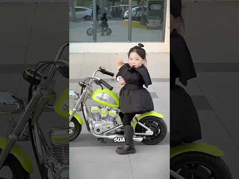 ?️ La ragazza con la mini moto è diventata la leader della gang! thumbnail