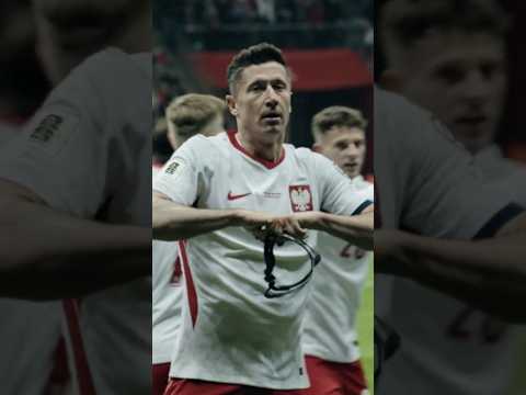 KAPITAN LEWANDOWSKI ⭐️ 🇵🇱 #laczynaspilka #polska #football #sports #pilkanozna #lewandowski #shorts thumbnail