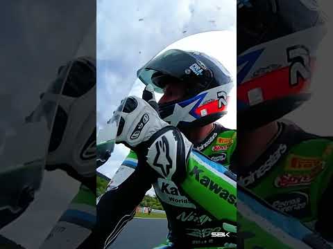 Gerloff and Surra congratulate each other after an epic fight in Race 2 🔥 | 2026 #CzechWorldSBK 🇨🇿 thumbnail