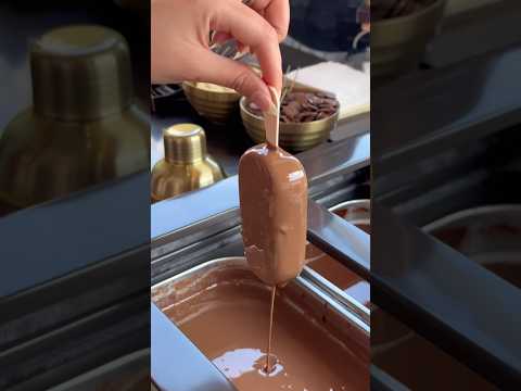 JE SUIS CANNES À L’ÉVÉNEMENT MAGNUM 😍 qui a faim ? thumbnail