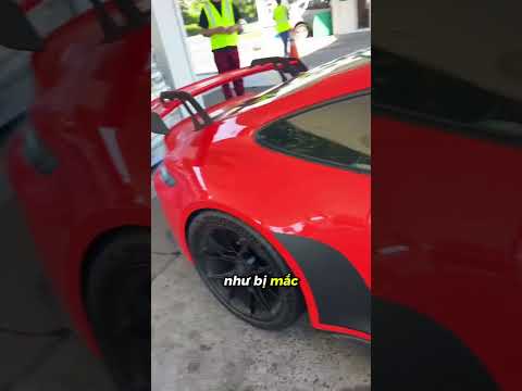 Cách chở 3 người trên Porsche GT3RS thumbnail