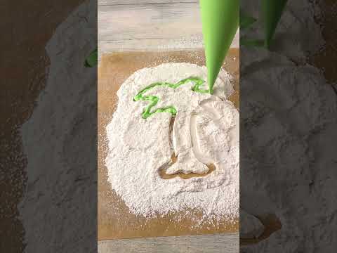 Creating a tropical palm tree out of meringue 🌴🍥 - A fun and sunny DIY treat you’ll love! 🎥✨ thumbnail