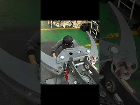 Crazy Hydraulic Rotary Grapple Assembly! 🤯🛠️ #shorts #metalworking #assembly thumbnail