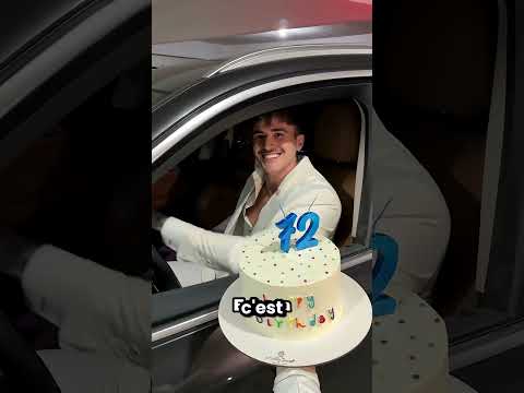 Ce garçon ne sait pas quel âge il a 😂🎂 thumbnail