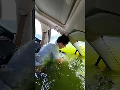 OMG. Kĩ năng thoát hiểm không thể thiếu trên ô tô 😱🥶👀🚘🚕⚒️🅱️🫪✅👍🏻 thumbnail