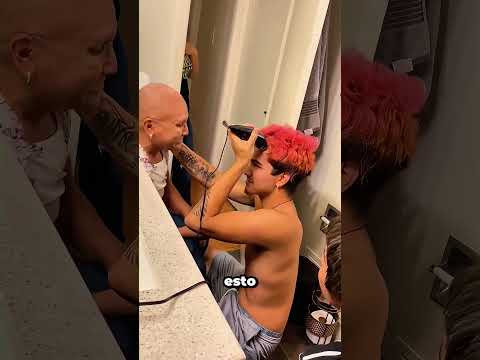No esperaba que él también se afeitara la cabeza 😭💔 #emotional #support thumbnail