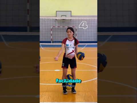 Ela conseguiu segurar muito mais de 10 bolas 😲🏐 thumbnail