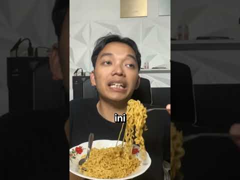 Cara makan indomie ga di minta #shorts #fajarjroo thumbnail