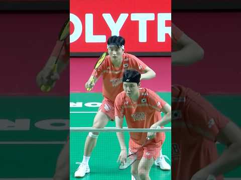 Turned it under pressure #shorts #badminton #BWF thumbnail