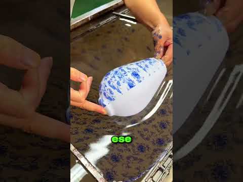Su Hija Le Advirtió Que No Metiera el Jarrón en el Líquido… Pero Lo Hizo Igual ? thumbnail
