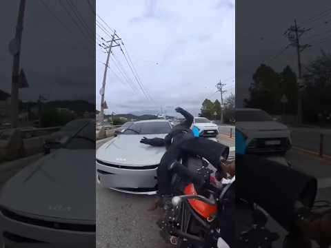 el PRINCIPIO solo era UN AVISO de lo IBA a SUCEDER 🏍️😱 #shorts #moto #wow #china #fail thumbnail