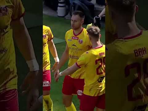 GOL SEZONU! PROSZĘ PAŃSTWA, CO ZA PRZEWROTKA! #SHORTS thumbnail