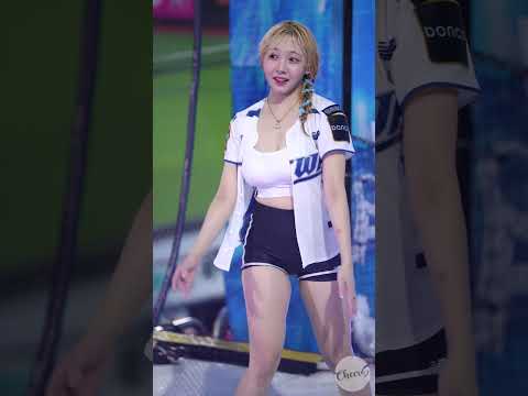 폭우속 위아래...ㄷㄷ 조예린 치어리더 Jo Yerin cheerleader ktwiz thumbnail