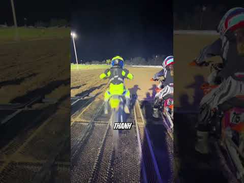 Người nắm giữ khoảnh khắc quyết định của mọi cuộc đua Motocross #shorts thumbnail