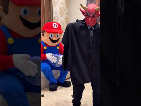 جني عم يرقص لماريو 😱 thumbnail