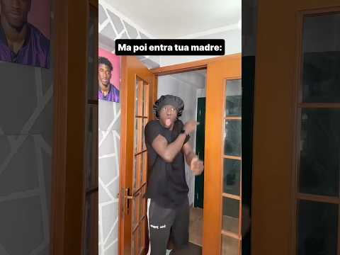 Quando entra tua mamma mentre guardi un film 😭 thumbnail