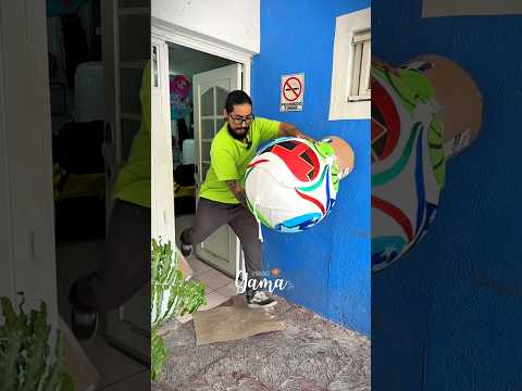 ❌Ese Balón NO ERA‼️? #fifa #piñatas #piñatasgama #funny #humor #piñatas #shorts thumbnail