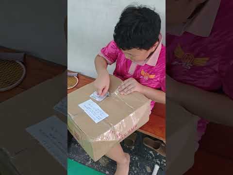 Lại được tặng cầu lông rồi #shorts #caulongbocondua thumbnail