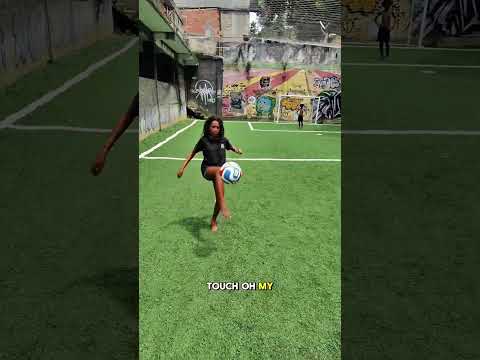 WIN £5 if you beat me 💷 ✅ PT38 #football #altinha #1v1 thumbnail