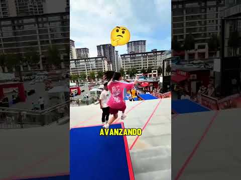 ¡La chica corrió muy rápido en la competencia! 🏃‍♀️💨 thumbnail