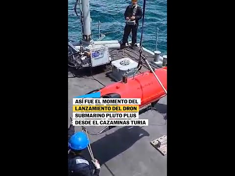 Así fue el momento del lanzamiento del dron submarino Pluto Plus desde el cazaminas Turia #shorts thumbnail