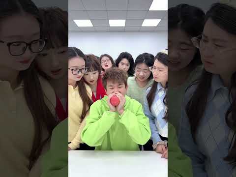 苹果复原术 #办公室游戏 #搞笑 thumbnail