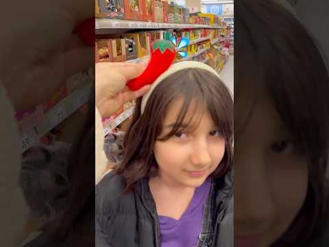 Bu biber gerçek değil ki ama😂 #aboneolmayiunutmayin #keşfetbeniöneçıkar #kesfeteyyiz #funny #shorst thumbnail