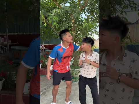 Trên đầu em dính cái gì kìa | Tippi Vips #tippitv #tippivips thumbnail