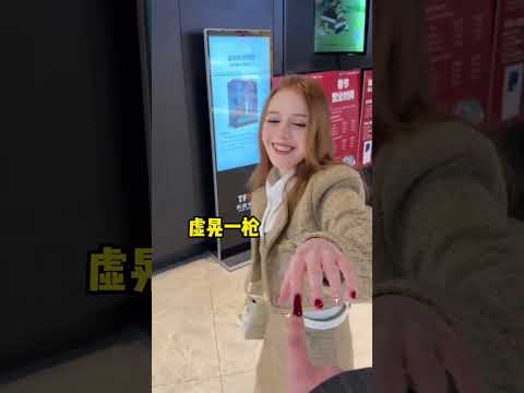 在指甲上搭了一座桥：中俄友谊桥#情侣日常 #新年美甲 thumbnail
