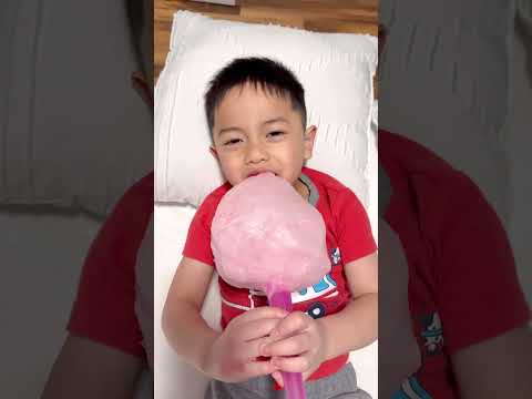 Baby brother needs cotton candy to sleep 😴👧🏻❤️👶🏻 thumbnail